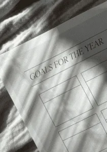 How I&rsquo;m Easing Into 2026: Soft Habits, Cozy Routines, and My Winter Reads
